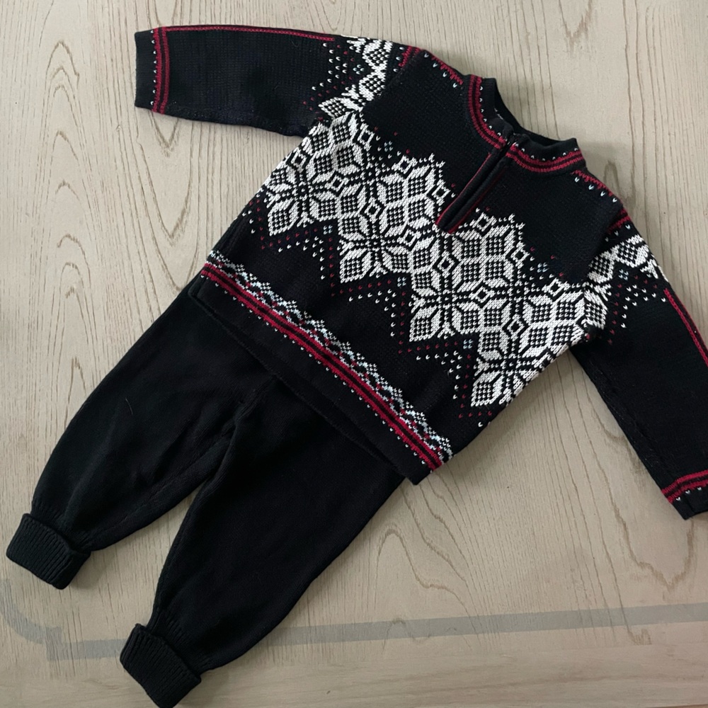 HANNA ANDERSSON HOLIDAY SWEATER SET